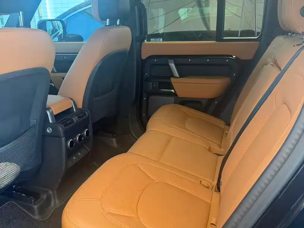 Land Rover Defender — фото 2