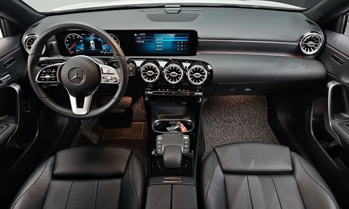 Mercedes-Benz A-Class — фото 10