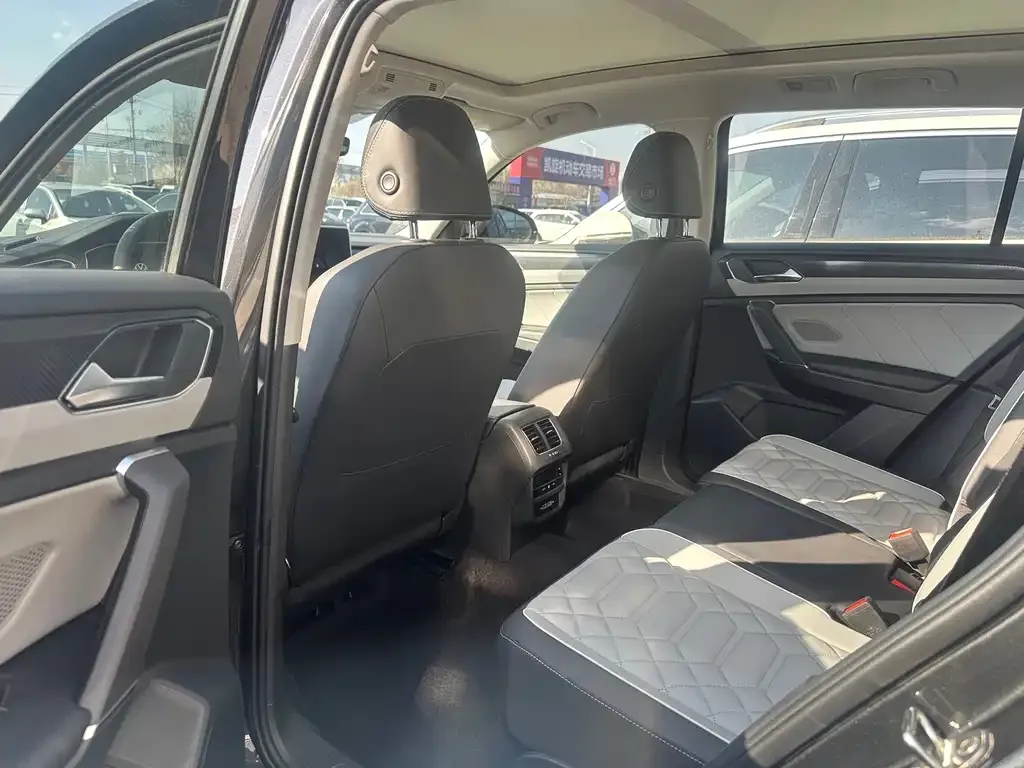 Volkswagen Tayron 2022 из CN, фото 6