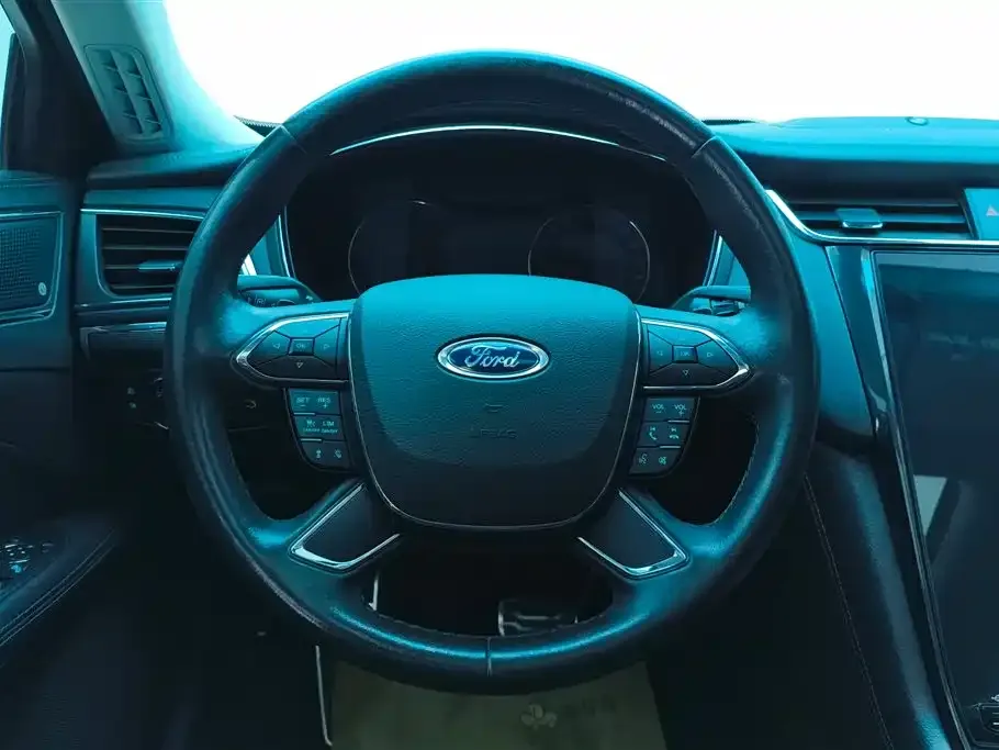 Ford Taurus 2021 из CN, фото 2