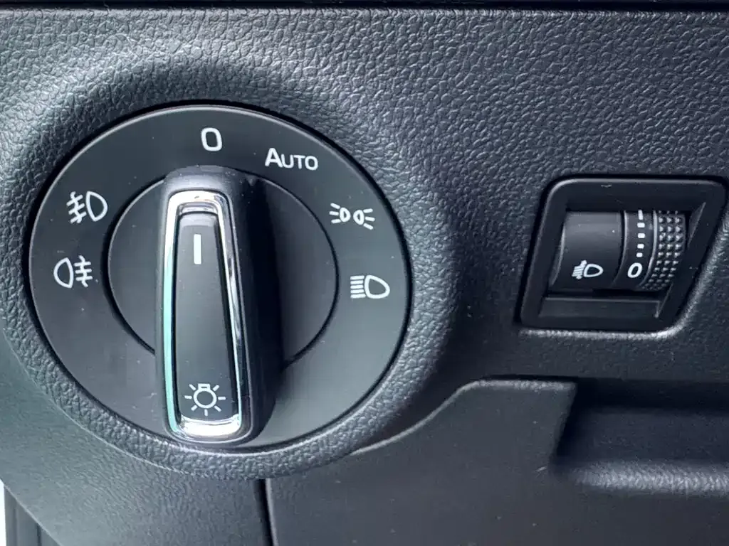 Skoda Karoq — фото 6
