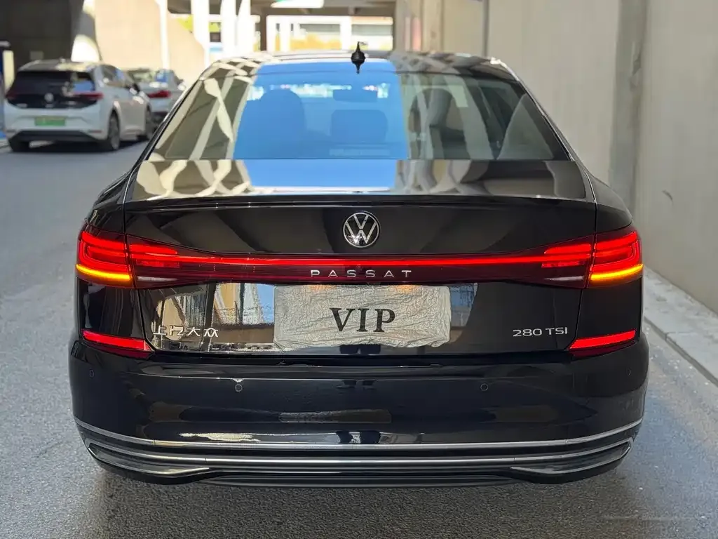 Volkswagen Passat — фото 2