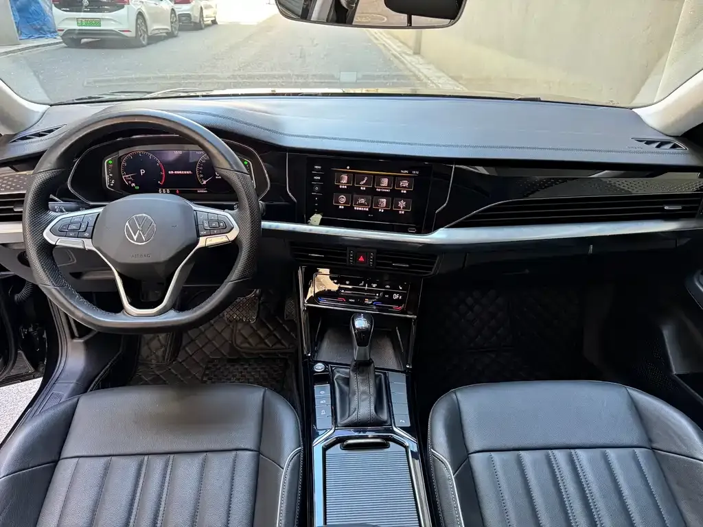 Volkswagen Passat — фото 7