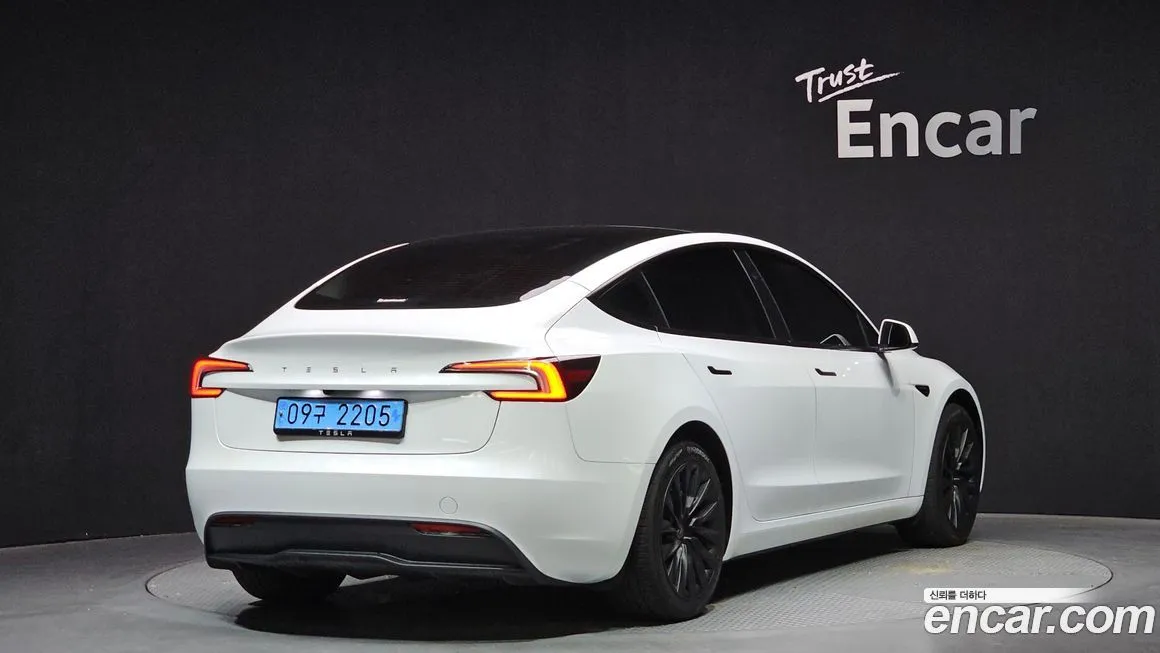 Tesla Model 3 2024 из KR, фото 5