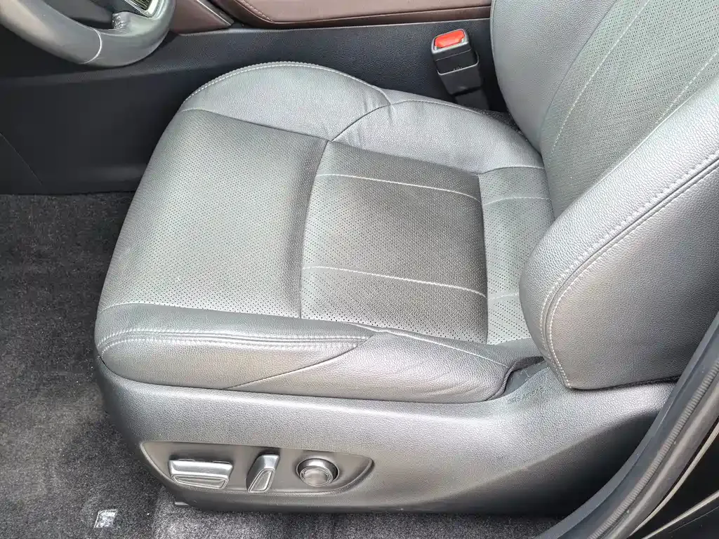 Toyota Harrier 2022 из CN, фото 4