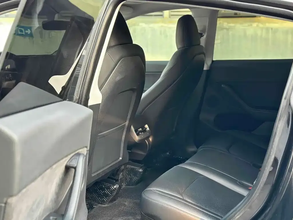 Tesla Model Y 2023 из CN, фото 7