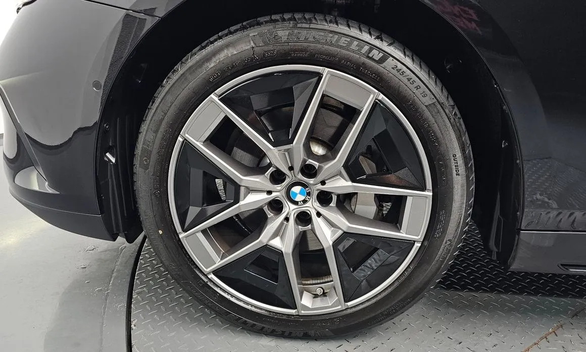 BMW 5-Series 2024 из KR, фото 6