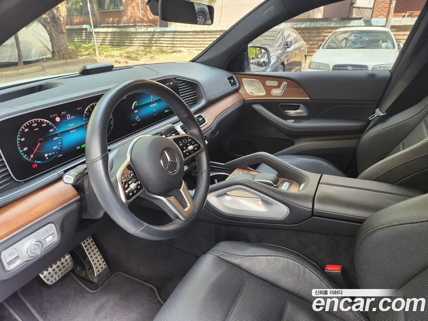 Mercedes-Benz GLE-Class — фото 1