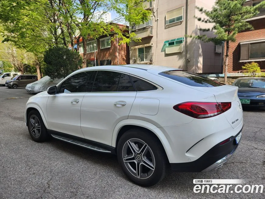Mercedes-Benz GLE-Class — фото 6
