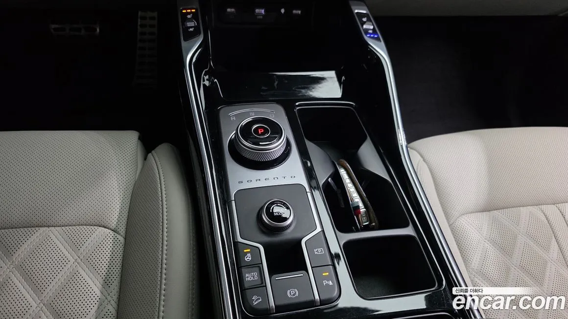 Kia Sorento — фото 10