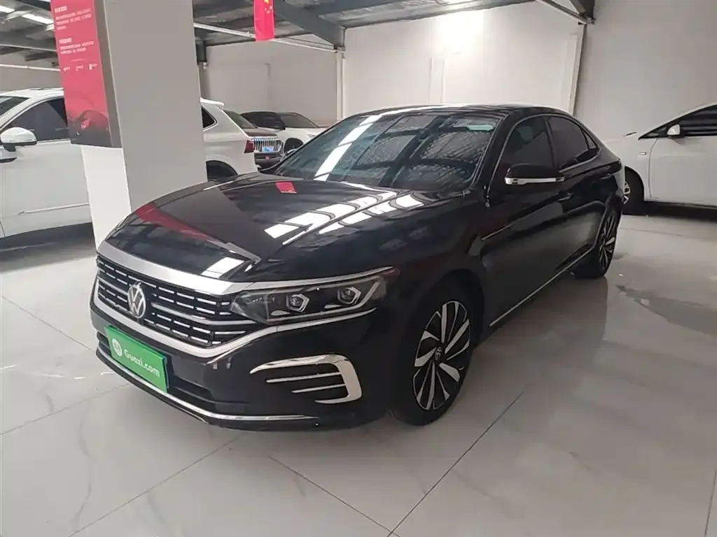 Volkswagen Passat — фото 6