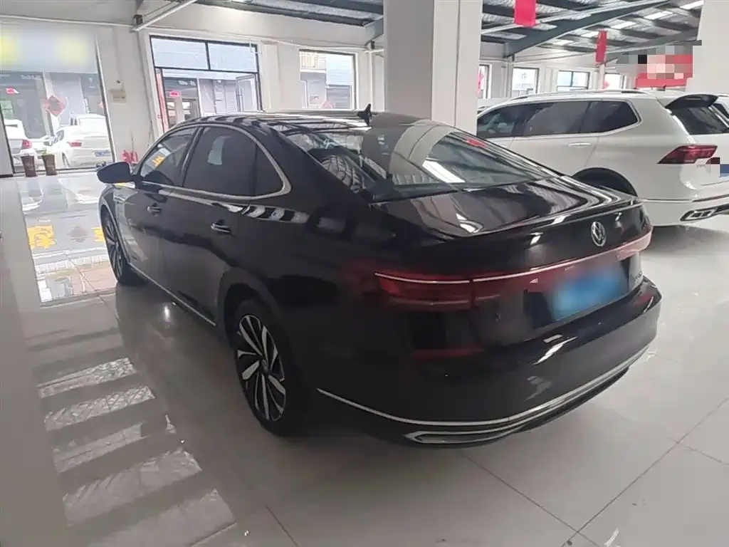 Volkswagen Passat — фото 8
