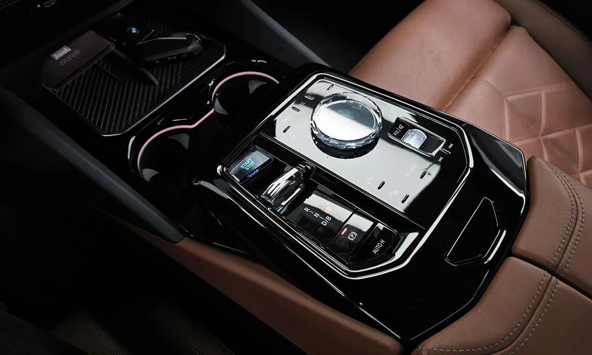 BMW i5 2024 из KR, фото 9