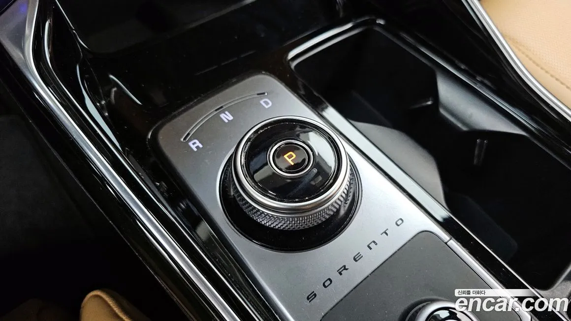 Kia Sorento — фото 9