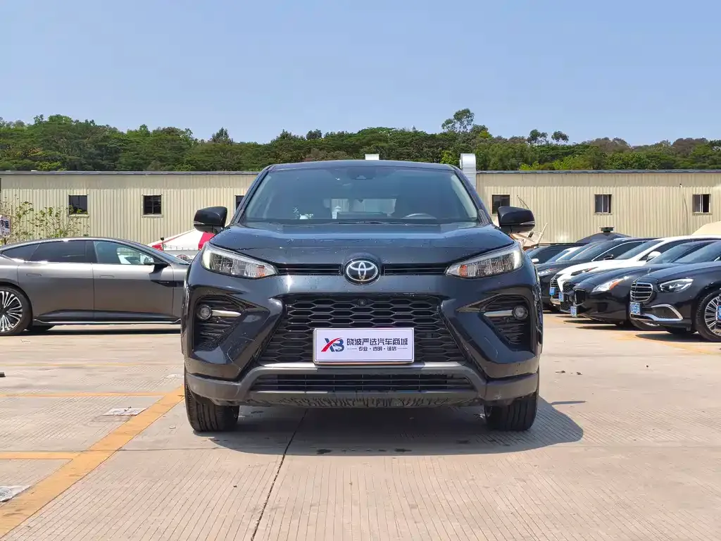 Toyota Wildlander — фото 10
