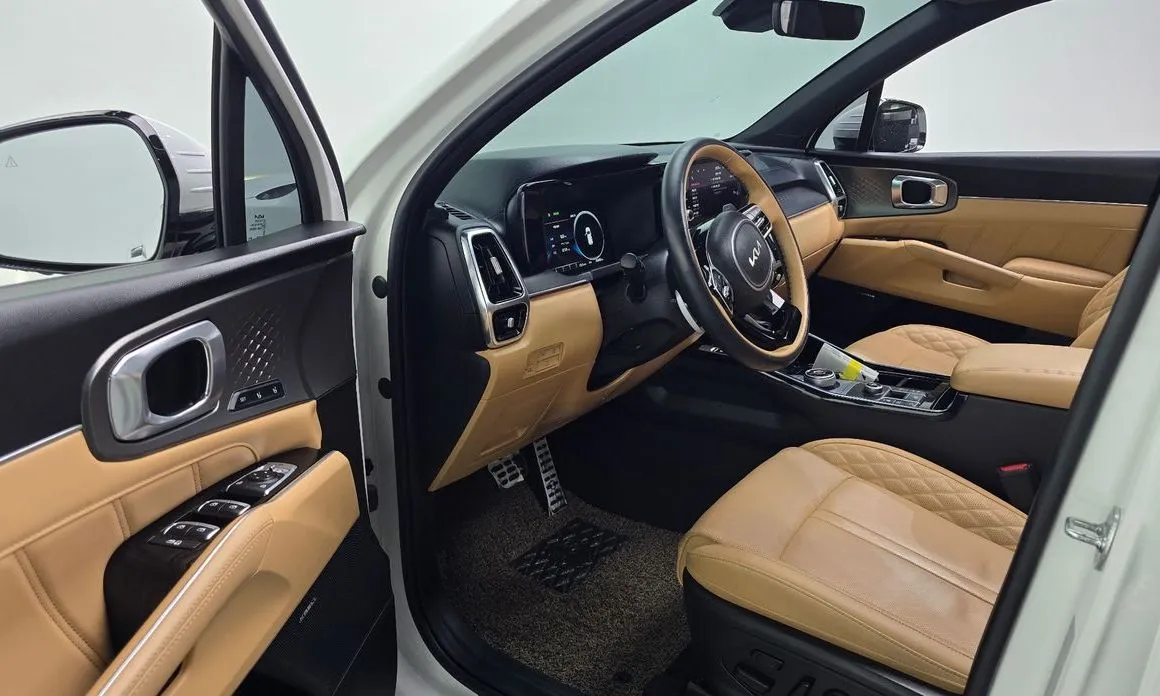 Kia Sorento — фото 8