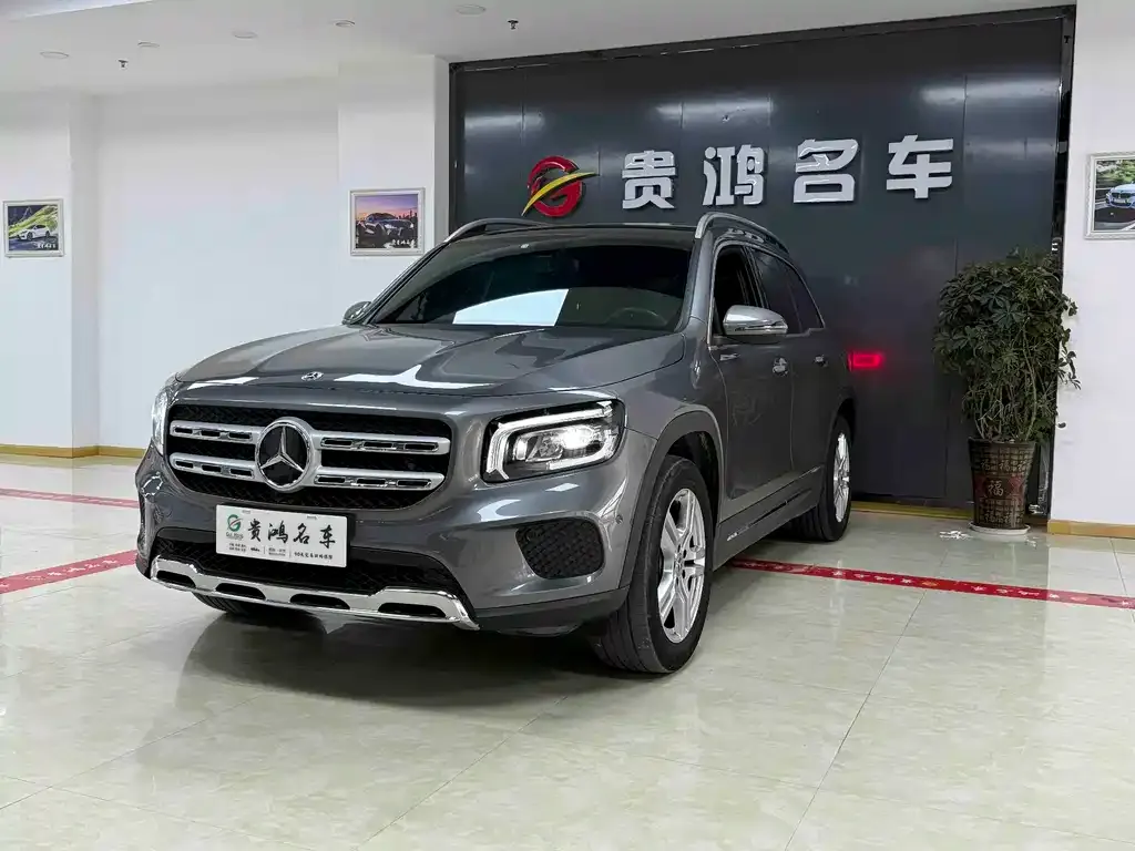 Mercedes-Benz GLB — фото 1