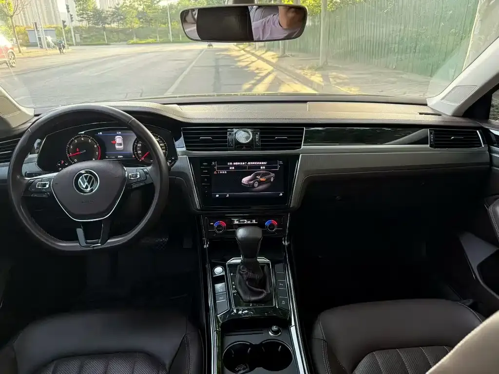 Volkswagen Phideon 2023 из CN, фото 3
