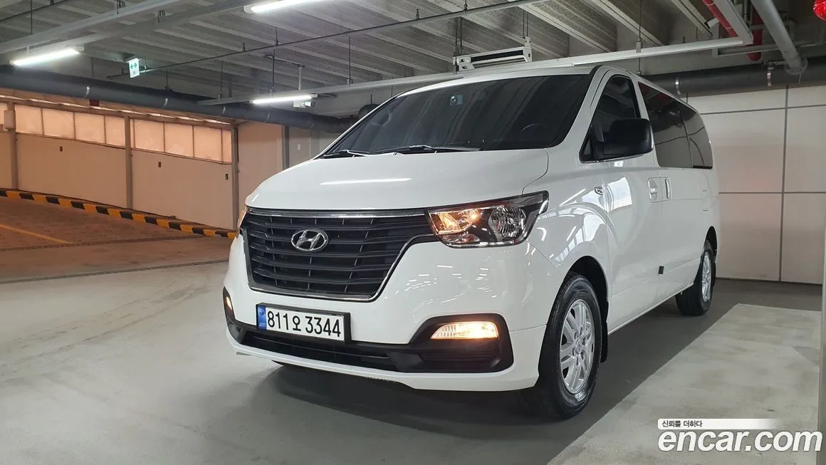 Hyundai Starex