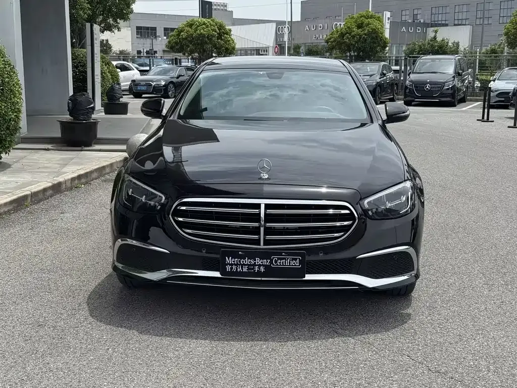 Mercedes-Benz E-Class — фото 10