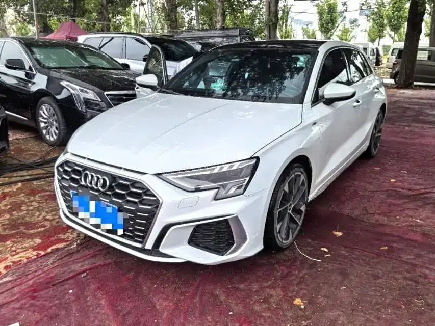 Audi A3 — фото 1