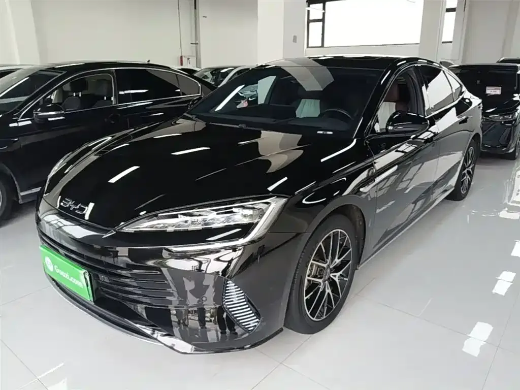 BYD Seal — фото 1