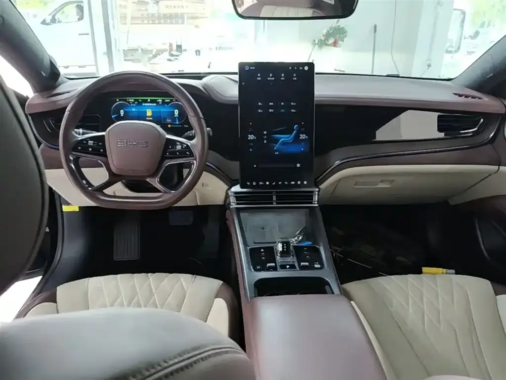 BYD Seal — фото 4