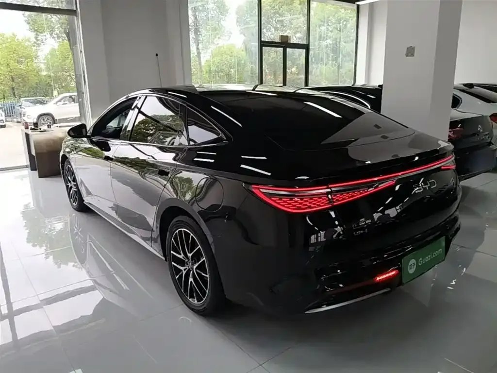 BYD Seal — фото 2