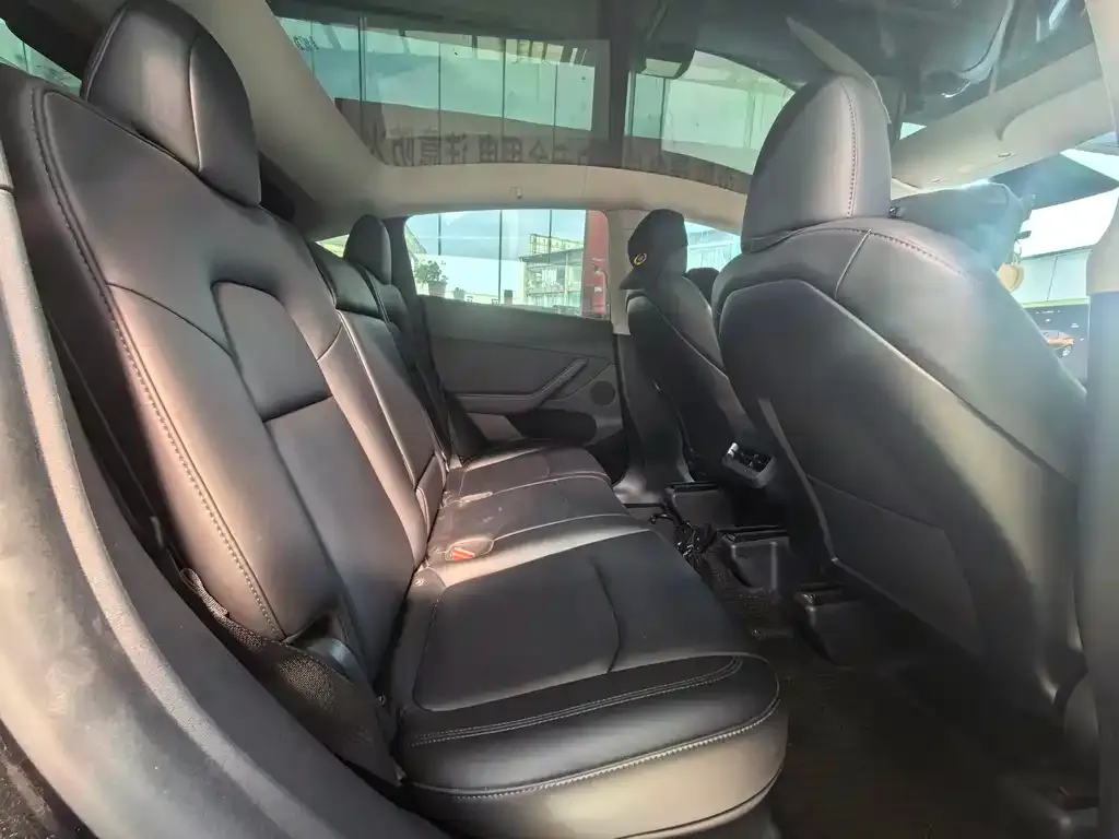 Tesla Model Y 2023 из CN, фото 8