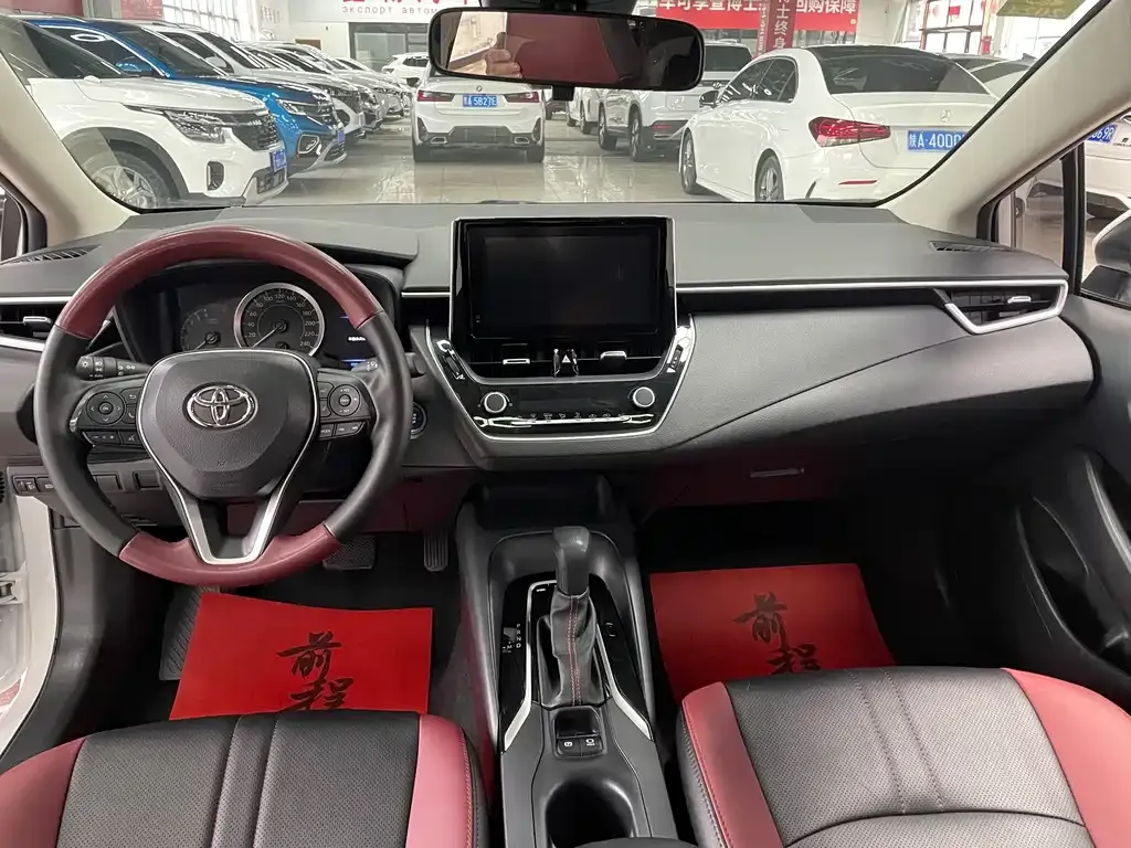 Toyota Corolla — фото 9