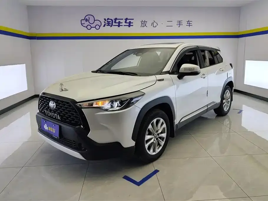 Toyota Corolla Cross — фото 1