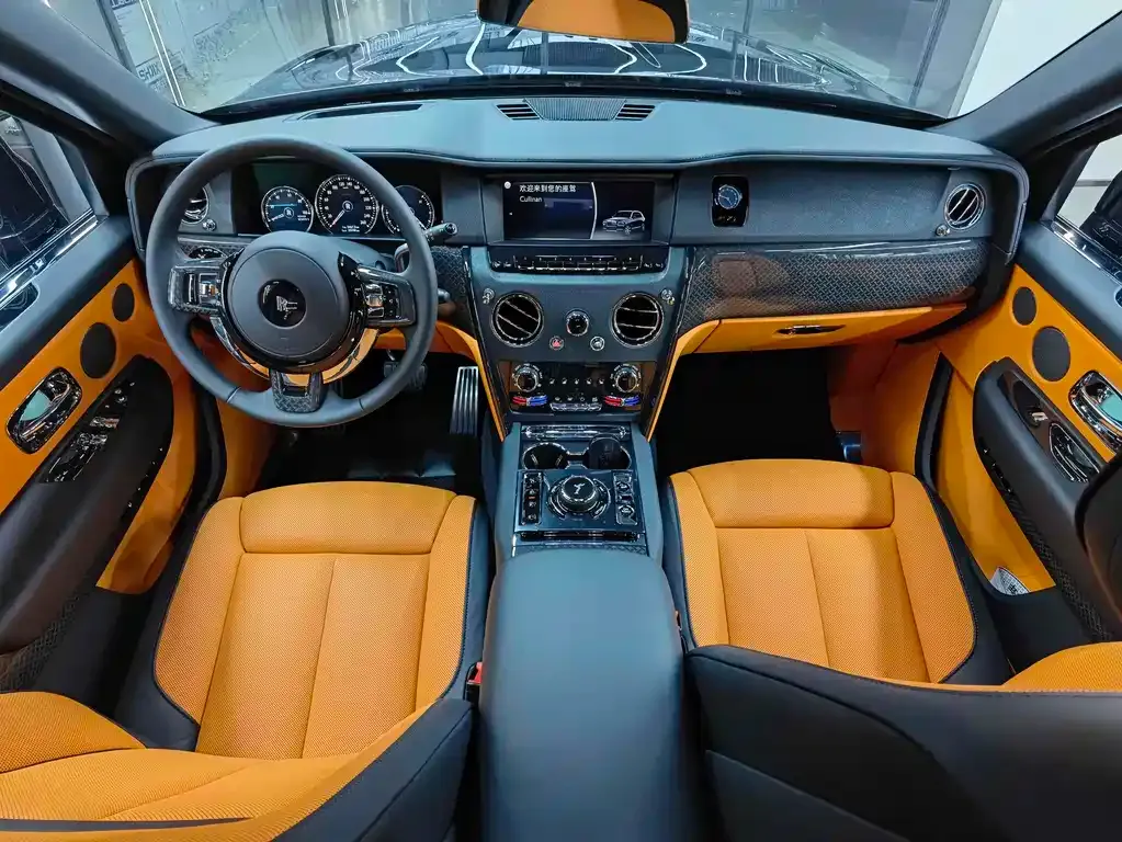 Rolls-Royce Cullinan 2021 из CN, фото 4