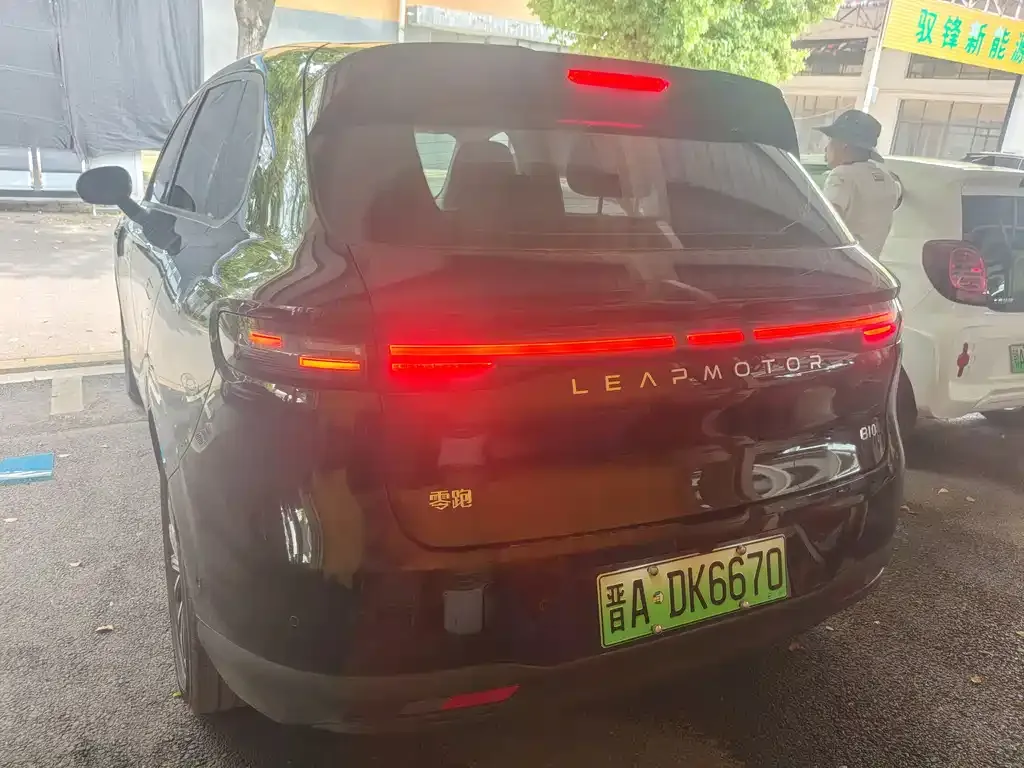 Leapmotor B10 2025 из CN, фото 5