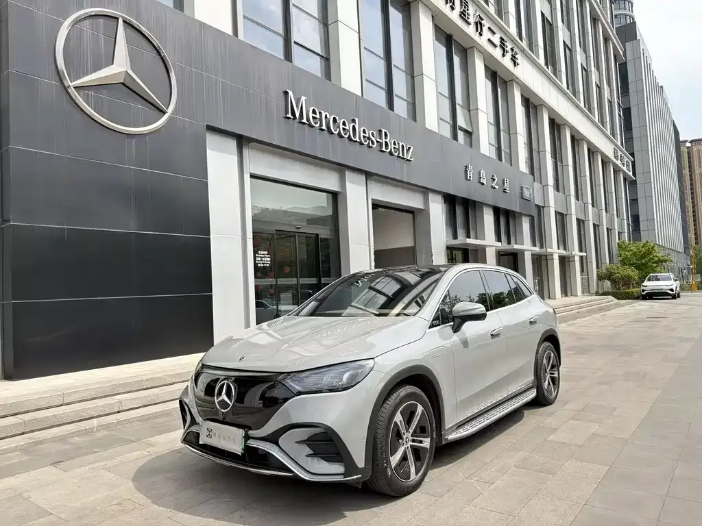 Mercedes-Benz EQE SUV
