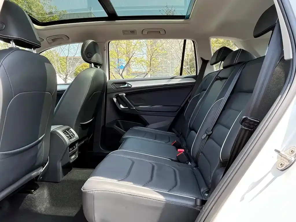 Volkswagen Tiguan L New Energy 2021 из CN, фото 2