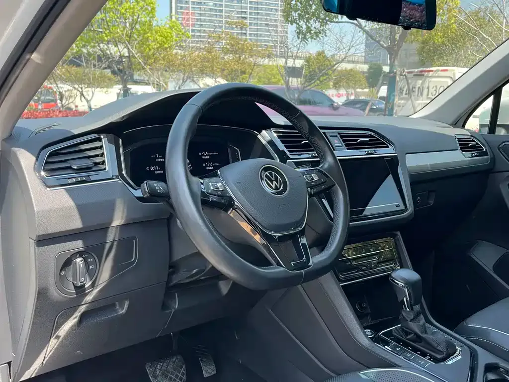 Volkswagen Tiguan L New Energy 2021 из CN, фото 4