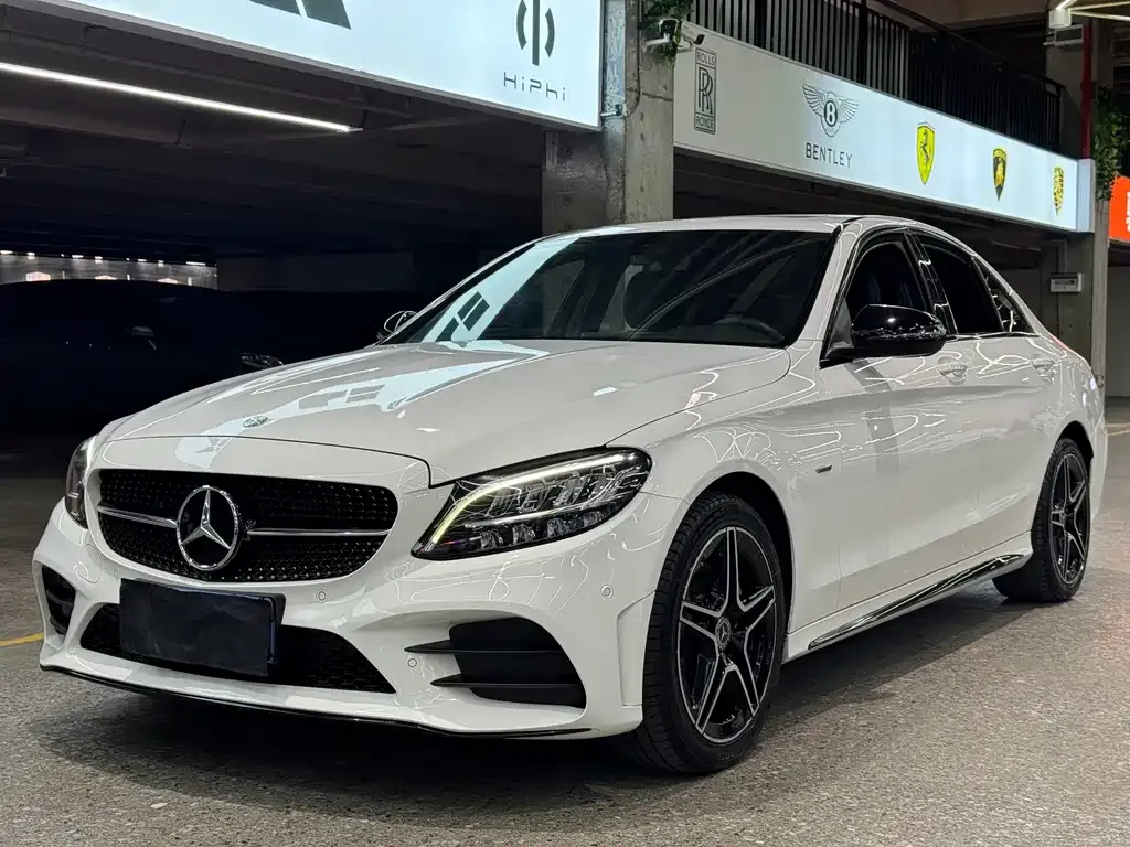 Mercedes-Benz C-Class — фото 1
