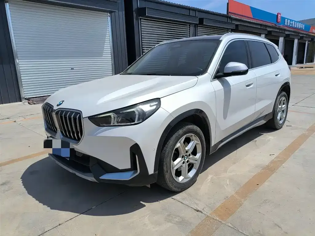 BMW X1 — фото 1