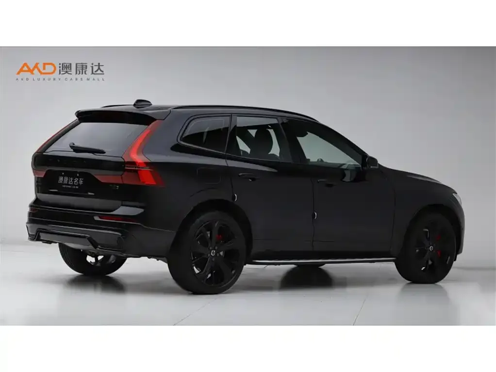 Volvo XC60 PHEV — фото 4