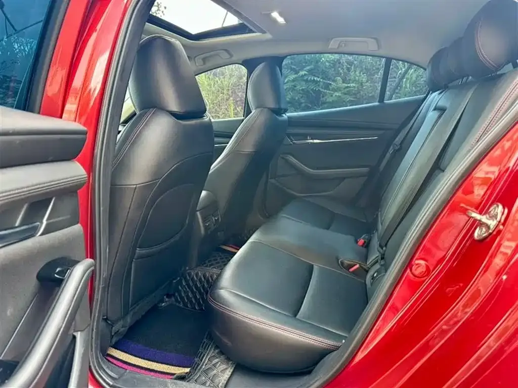 Mazda 3 Axela 2024 из CN, фото 2
