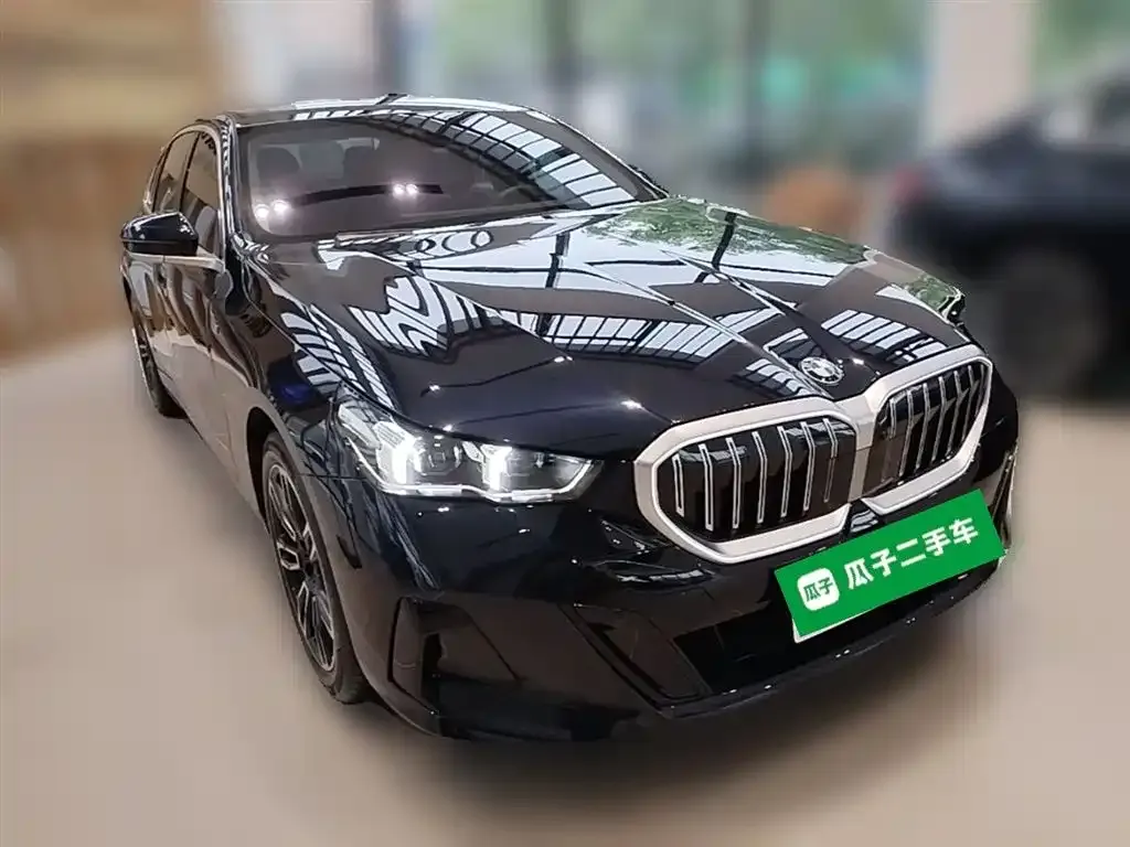 BMW 5 Series — фото 10