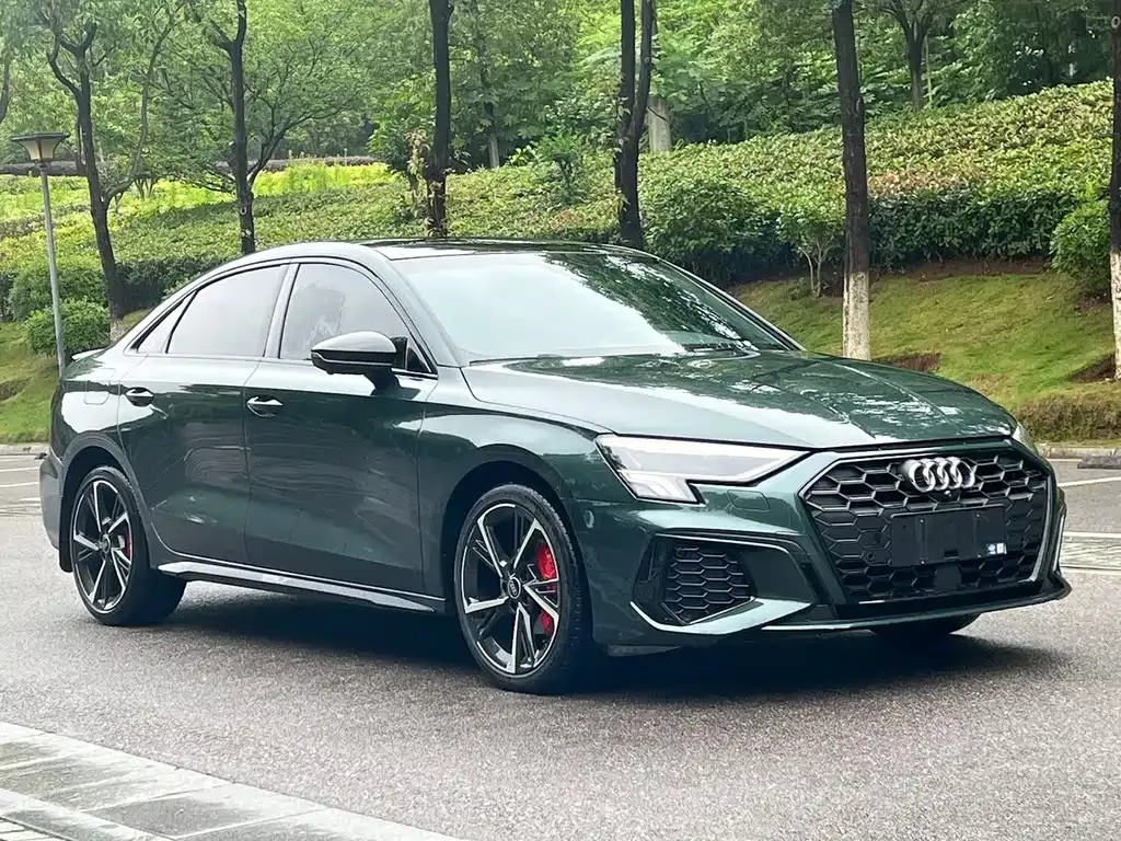 Audi A3 — фото 1