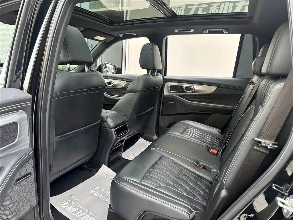 GAC Motor Trumpchi GS8 — фото 8