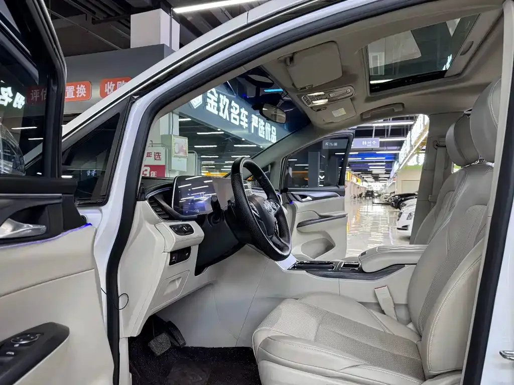 Buick GL8 2024 из CN, фото 6