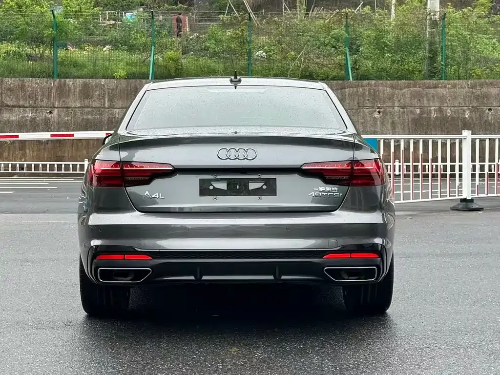 Audi A4L 2022 из CN, фото 7