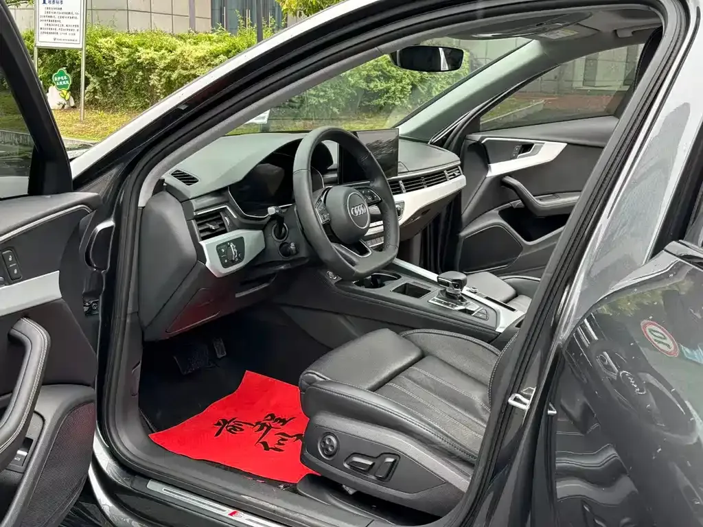 Audi A4L 2022 из CN, фото 6