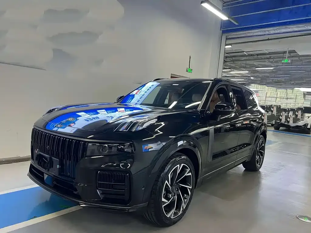 Lynk & Co 09
