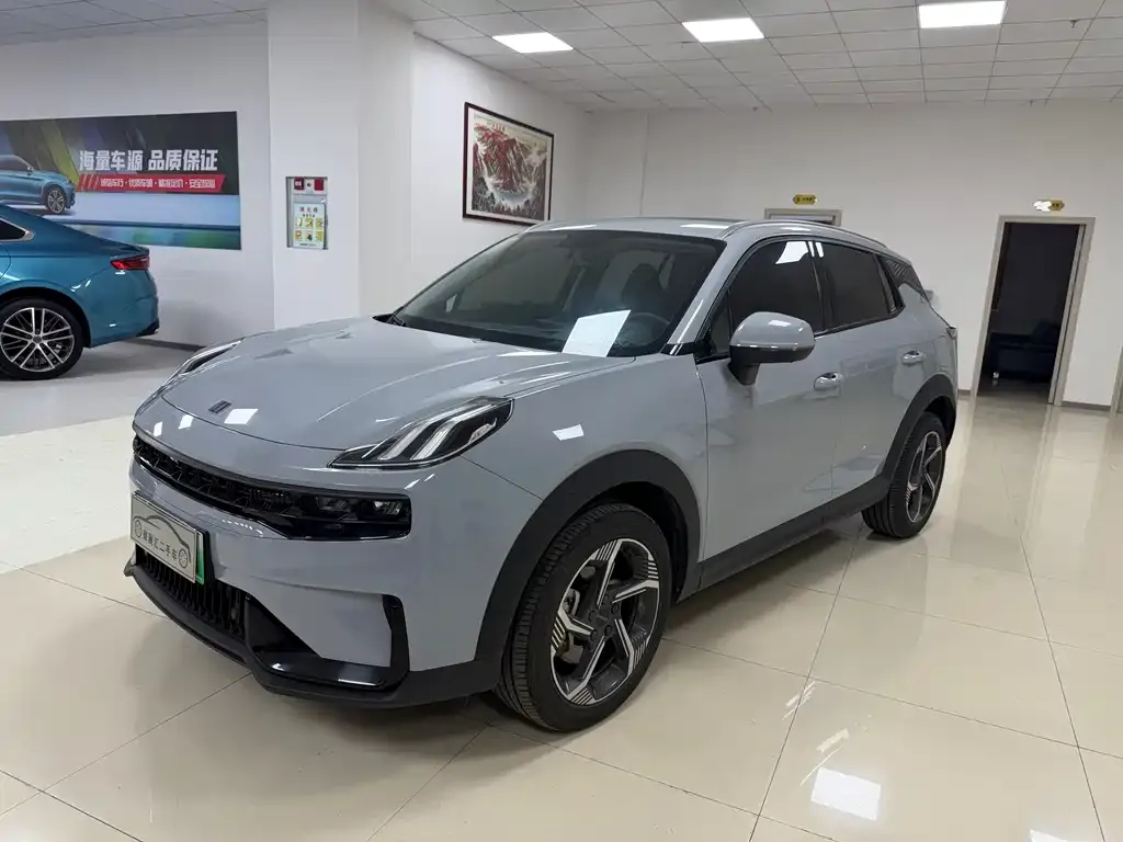Lynk & Co 06 EM-P