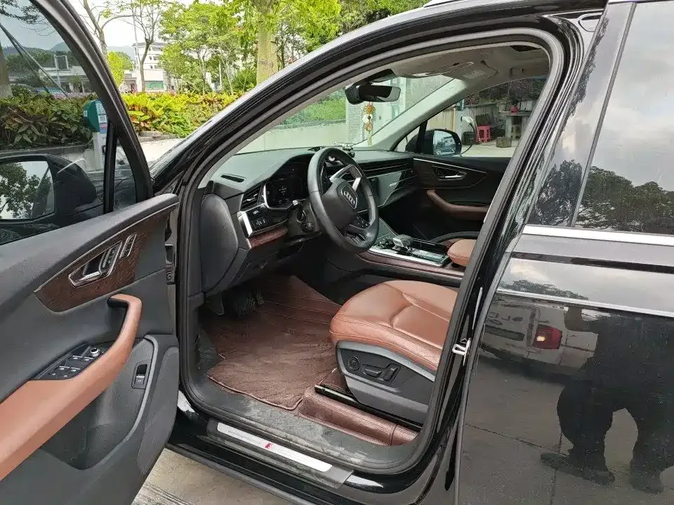 Audi Q7 2022 из CN, фото 9