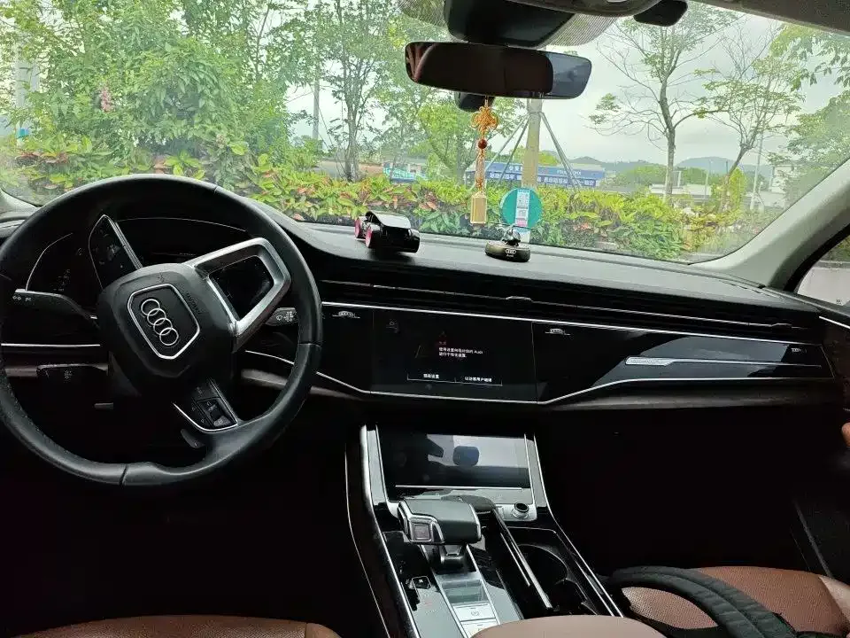Audi Q7 2022 из CN, фото 7